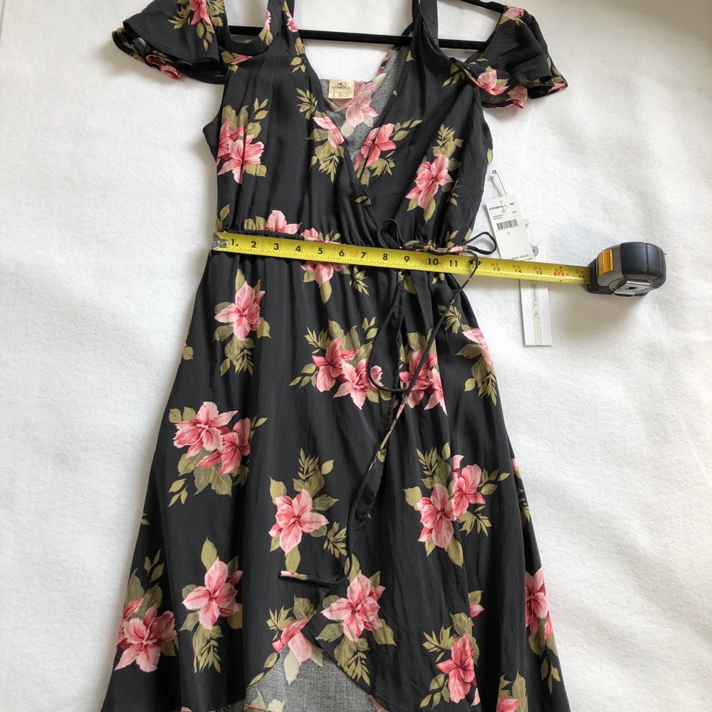 NWTO'Neill Cold Shoulder Wrap Sundress in size Med - Picture 5 of 8
